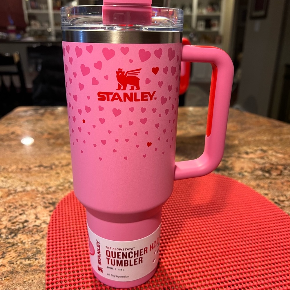 Stanley Target Exclusive Valentine’s Day Sweet Hearts  Pink 40oz Tumbler 2025